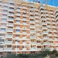 Ampio 6 vani con box auto - viale croce rossa