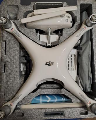 PHANTOM 4