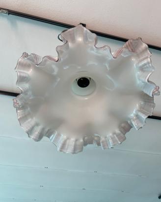 Lampadario in vetro con righe rose