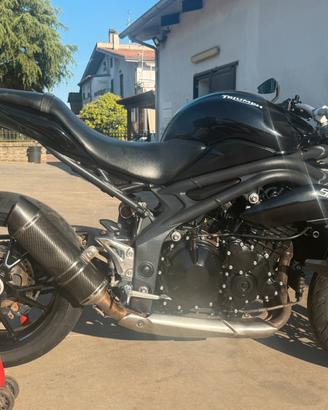 Triumph speed triple 1050