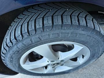 GOMME Michelin Agilis 225/55 R17