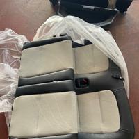 sedili in pelle e porta attrezzi  toyota iq