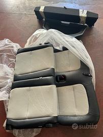 sedili in pelle e porta attrezzi  toyota iq