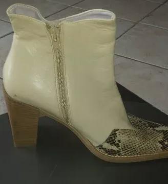 Stivaletti beige, numero 40