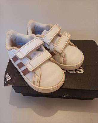 scarpe da ginnastica
