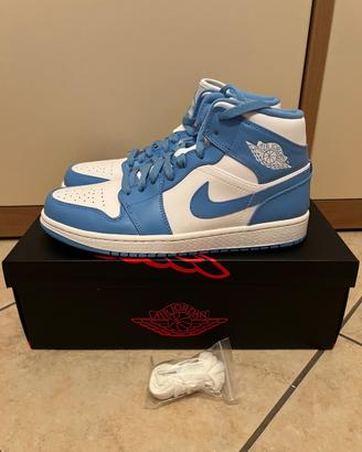 Air Jordan 1 Mid UNC