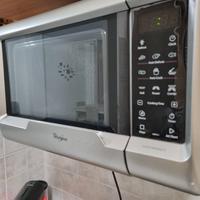 microonde whirlpool compact 