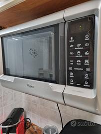 microonde whirlpool compact 