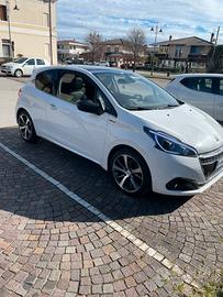 Peugeot 208 gt line