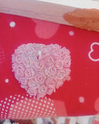 candela in cera di soia cuore di rose