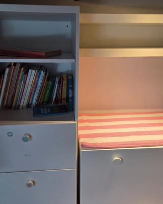 libreria con cassetti e panca contenitore