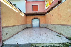 Locale commerciale monterusciello pozzuoli