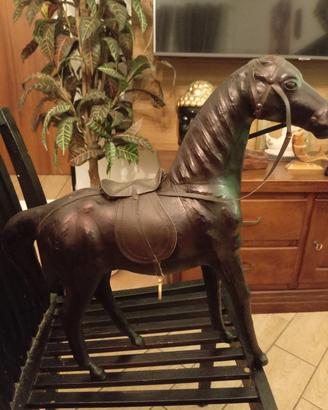 cavallo. in pelle 