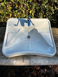 Lavabo per disabili L65xP56 + Miscelatore