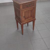 coppia di comodini luigiXVI