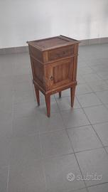 coppia di comodini luigiXVI