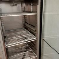 frigorifero con porta a vetro