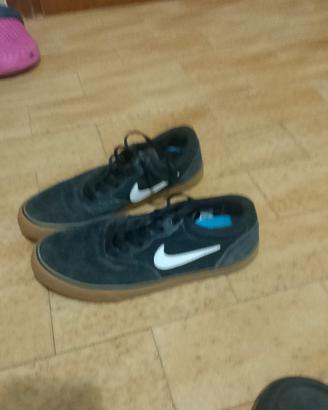 nike sb chron2 black gum