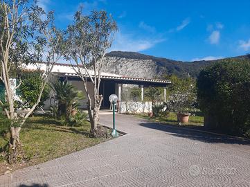 GIUGNO: villino indipendente per 4 persone