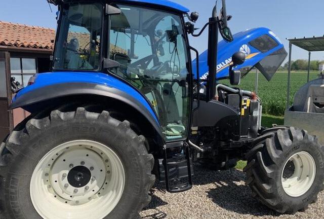 New Holland t5