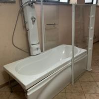 Vasca doccia con getti massaggianti