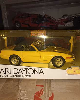 Collezione modellini Ferrari + libri