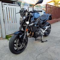 BMW F900R Triple black 06/2025 Km 1100