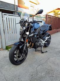 BMW F900R Triple black 06/2025 Km 1100