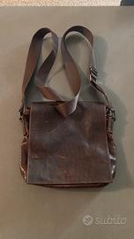 Borsello uomo in pelle