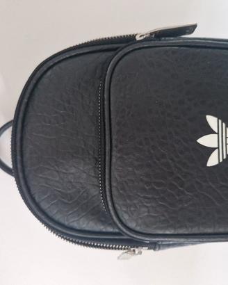 Adidas Originals Mini Zaino nero con logo