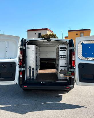 RENAULT TRAFIC 2.0 L2H1 ATTREZZATO