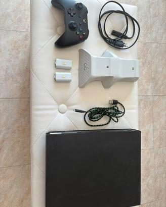 Xbox one x + Joistick