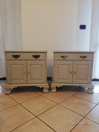 comodini in legno, stile classico 