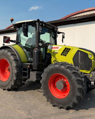 Trattore Claas Arion 660 CMATIC