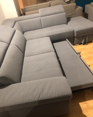 Divani nuovi in svendita moderni