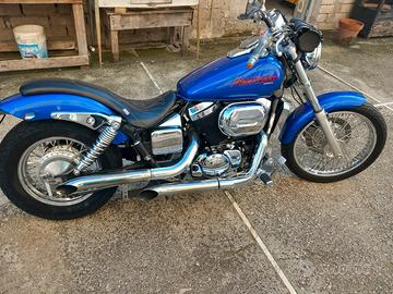 HONDA SHADOW BLACK WINDOW 750