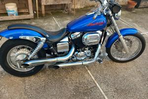 HONDA SHADOW BLACK WINDOW 750