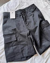 Pantaloncino cargo nero Nike