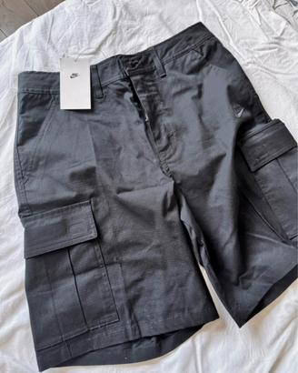 Pantaloncino cargo nero Nike