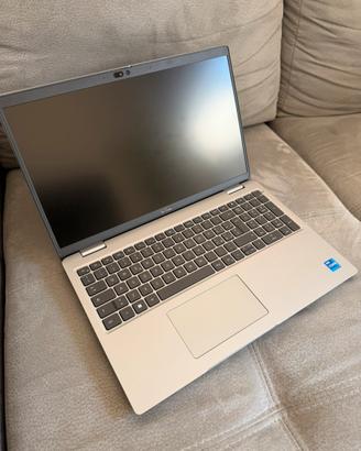 Notebook Dell Latitude 5540 – i7 13ª Gen –perfetto
