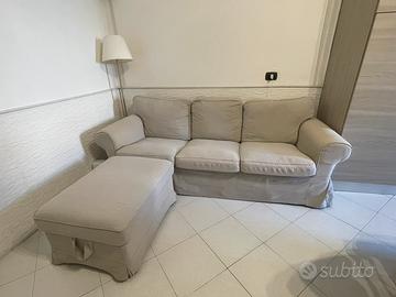 Divano 3 posti con poggiapiedi contenitore