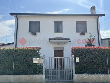 Casa Indipendente Lendinara [Cod. rif 3333567VRG]