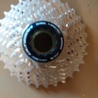 pacco pignoni ultegra e catena  nuovi 