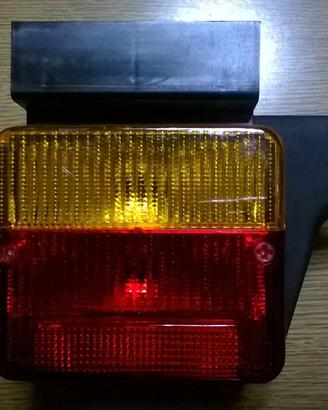 Fanale posteriore sinistro Piaggio Ape 50
