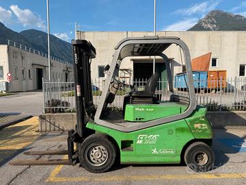 CARRELLO ELEVATORE CESAB MAK 450