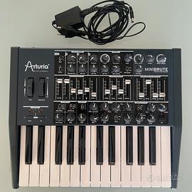 Arturia Minibrute