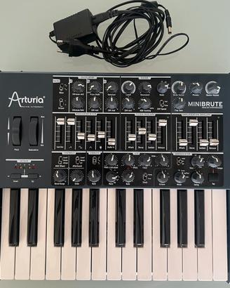 Arturia Minibrute