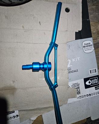 Manubrio TNT azzurro 