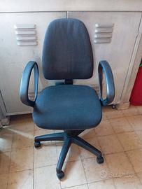 sedie girevoli  con braccioli 