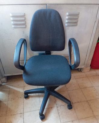 sedie girevoli  con braccioli 